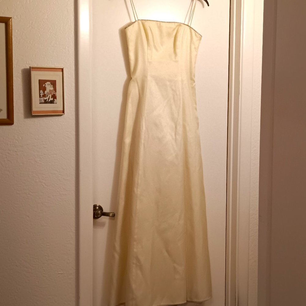 Vintage Beautiful Yellow Prom/Formal Dress from 2001 - Size 3/4
